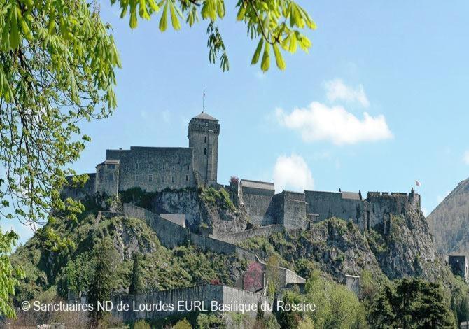Appart Lourdes 100 M Gare - 4 Places Avec Balcon 10Mn Sanctuaire Bagian luar foto